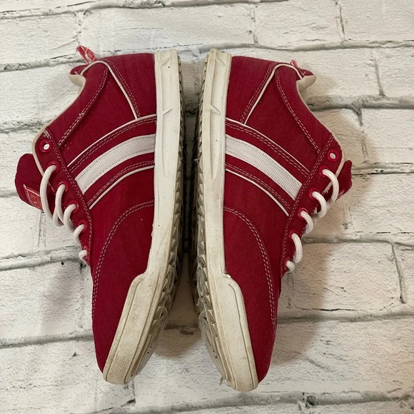 Men’s COOGI red chambray sneakers Sz 1 - Picture 3 of 8